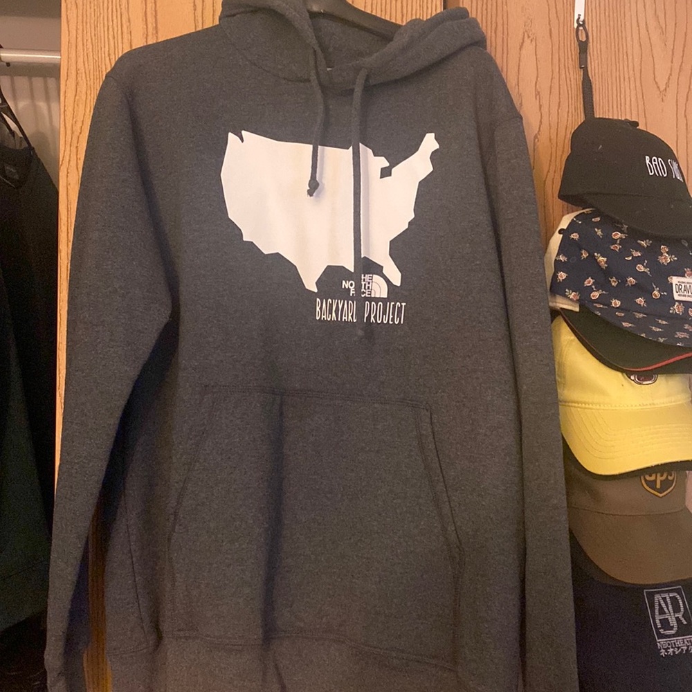 NWOT Mens XL the north face hoodie